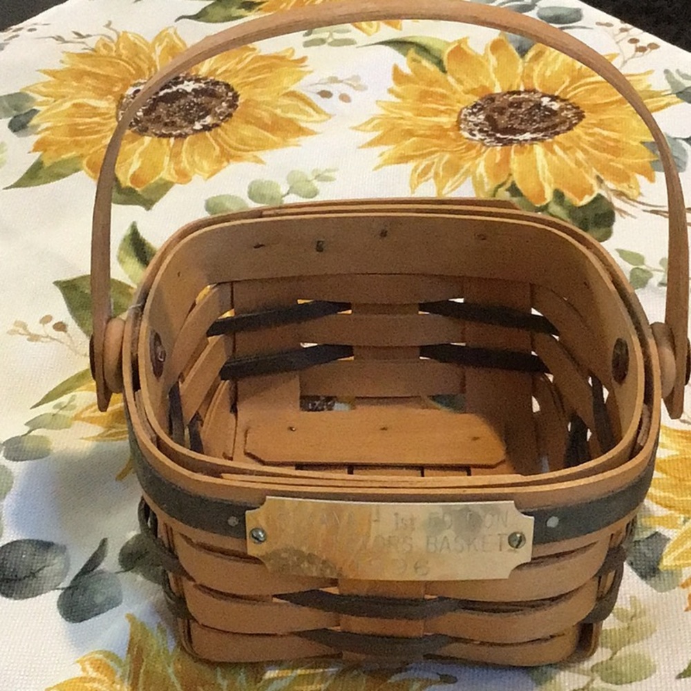 1996 Signed Carnation Roxana 1st Edition Collectors Basket